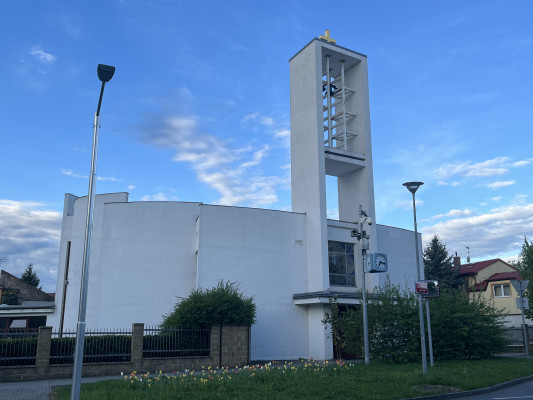 Kostel sv. Alžběty - Praha Kbely / Autor fotografie: Petra Kvasničková Jindřichová