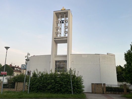 Kostel sv. Alžběty - Praha Kbely / Autor fotografie: Petra Kvasničková Jindřichová