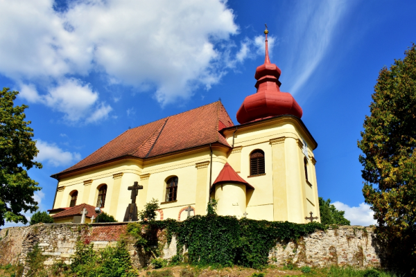 Dalečín, kostel sv. Jakuba Staršího