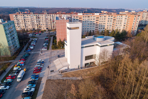 kostel Krista Spasitele, zprava.jpg / Autor fotografie: Jakub Šerých, Člověk a víra