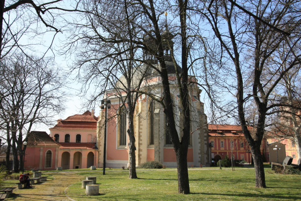 Praha 2 - Nové Město, kostel Nanebevzetí Panny Marie a Karla Velikého