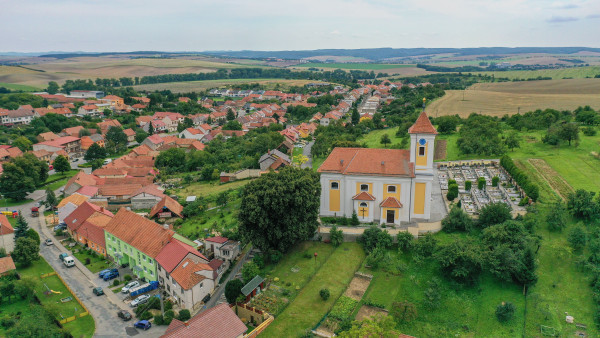 Letonice, kostel sv. Mikuláše