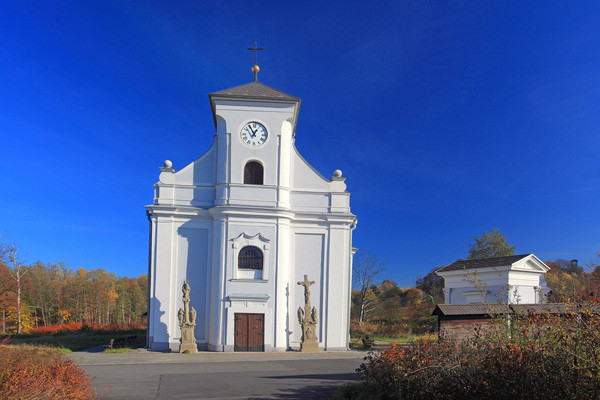 Karviná-Doly, kostel sv. Petra z Alkantary