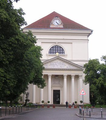 Slavkov u Brna, kostel Vzkříšení Páně s kaplí sv. Jakuba